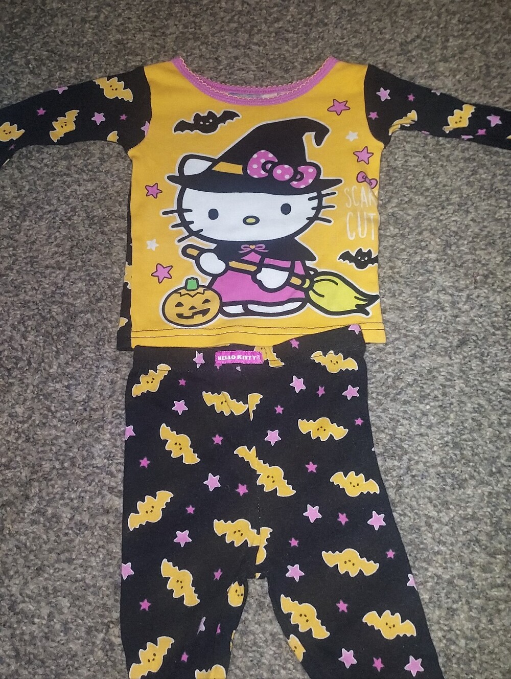 Hello Kitty Girls' Yellow & Black Halloween Witch Costume Pajama Set 9 Months